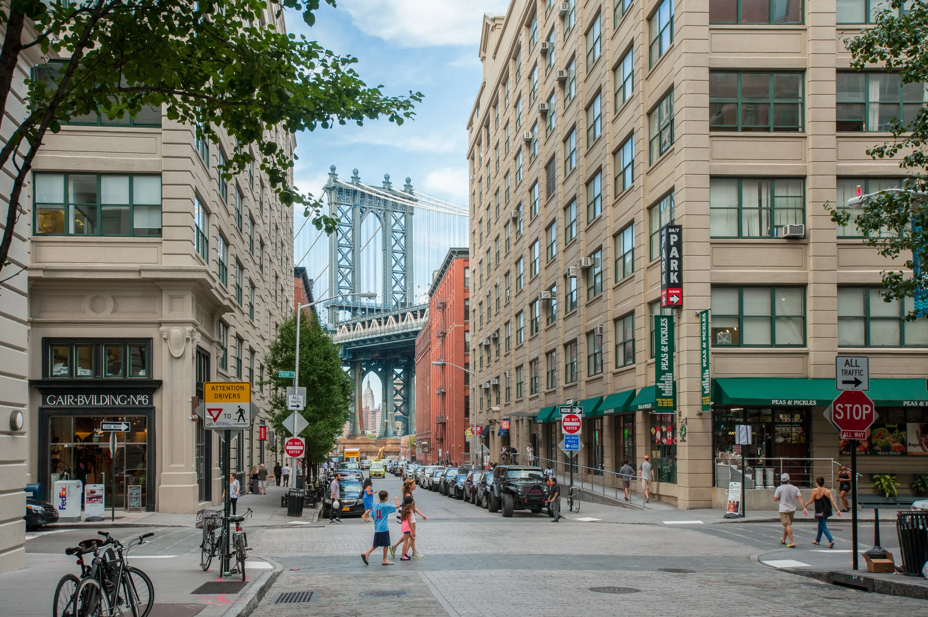 Dumbo Street scene 