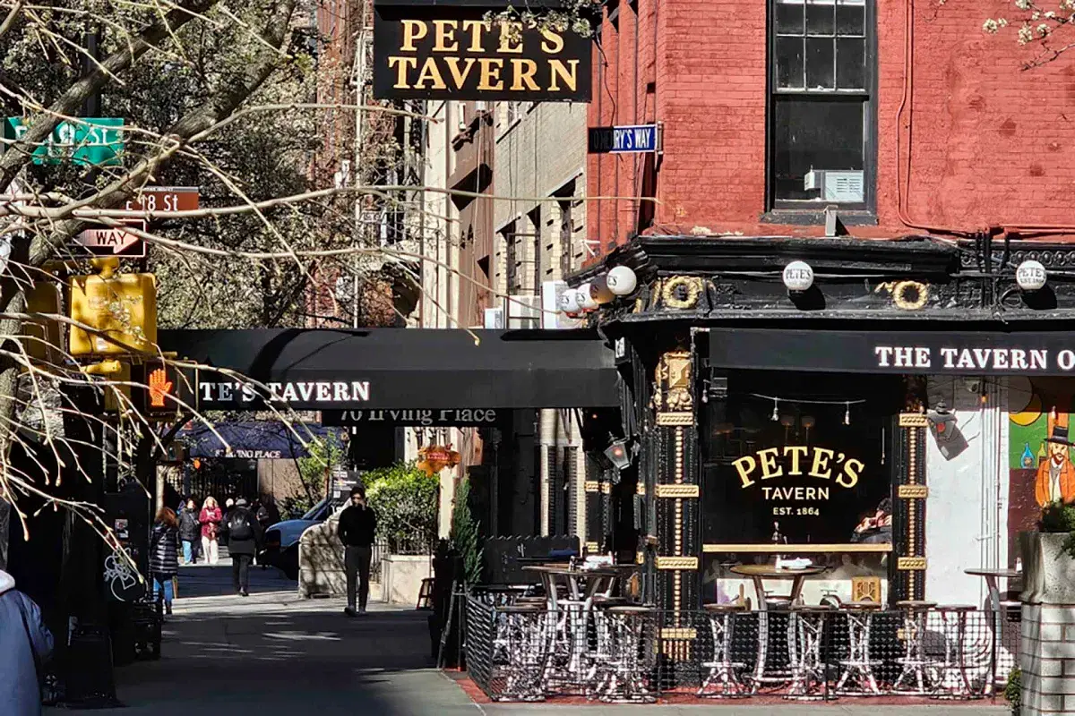 Exterior of Pete’s Tavern