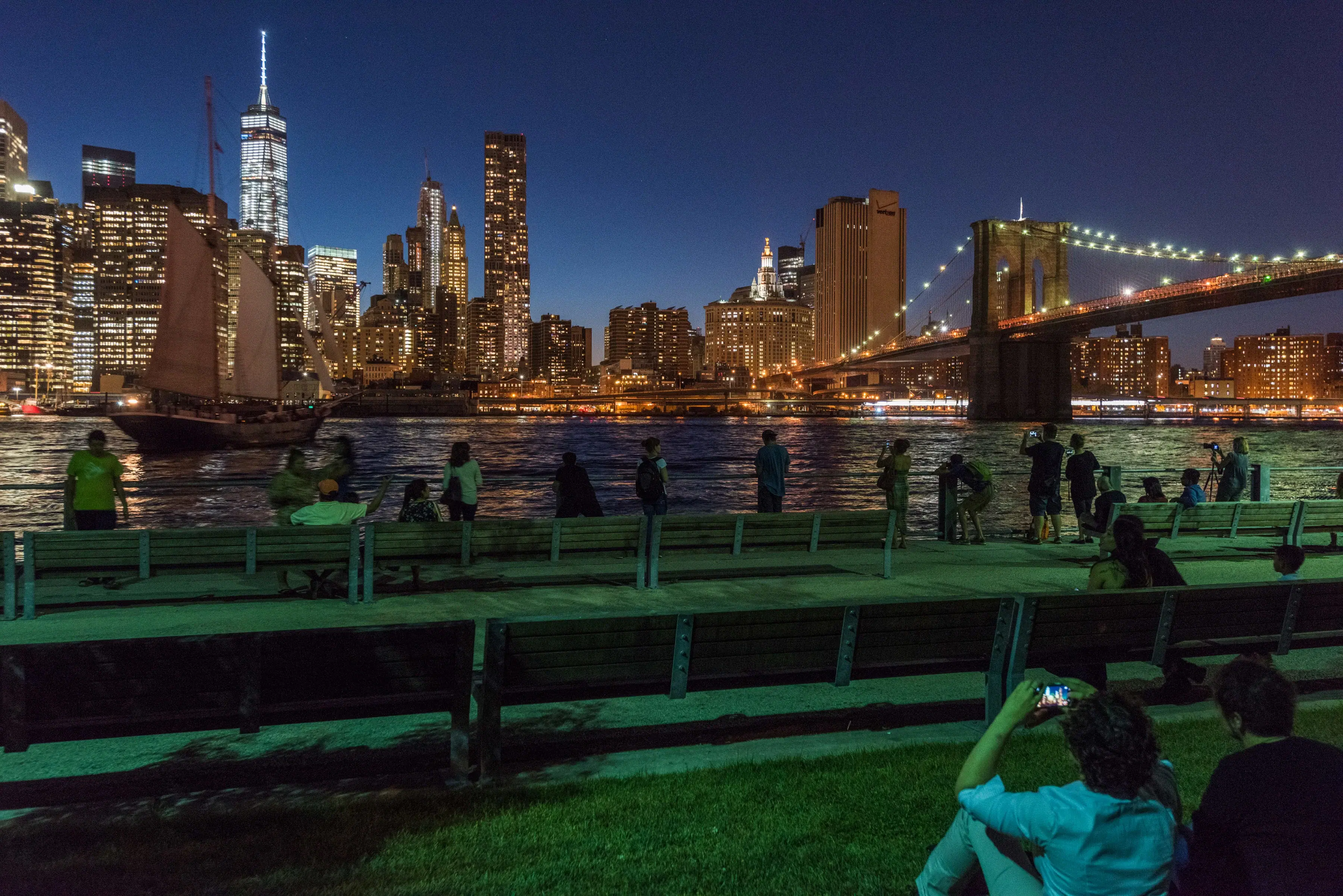 Brooklyn Bridge Park at night 