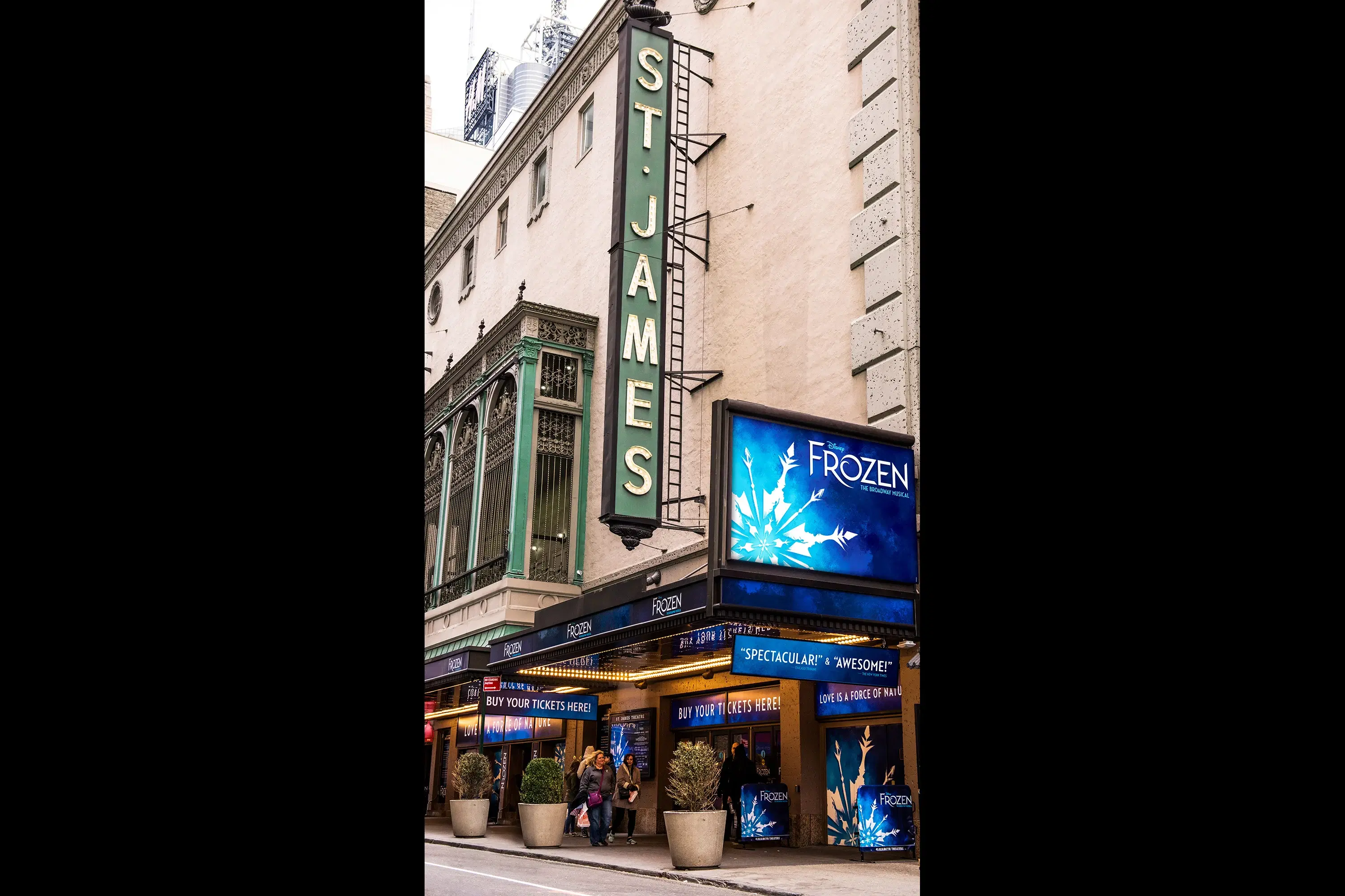 Frozen-Broadway-Times-Square-Manhattan-NYC-Marquee-Theatre-Broadway-Week-FOH