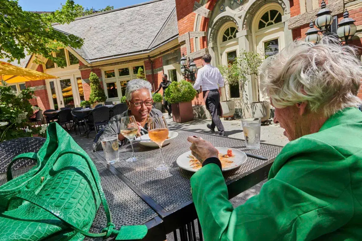 People eating at Tavern on the Green